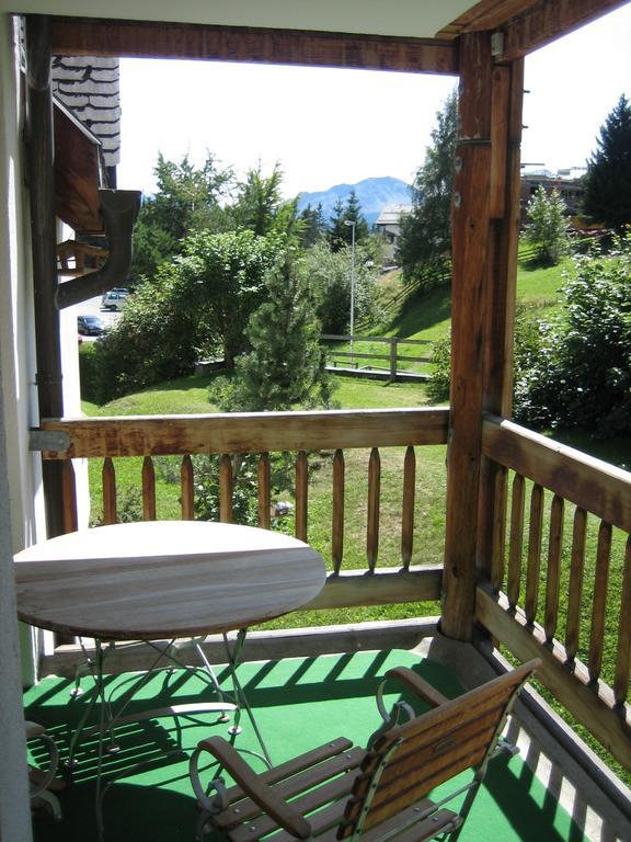 Schweizerhof Ferienwohnungen Lenzerheide 6 Habitación foto